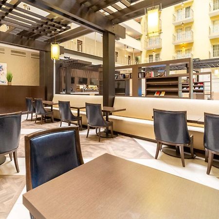 Doubletree Suites By Hilton At The Battery Atlanta Smyrna Exterior foto