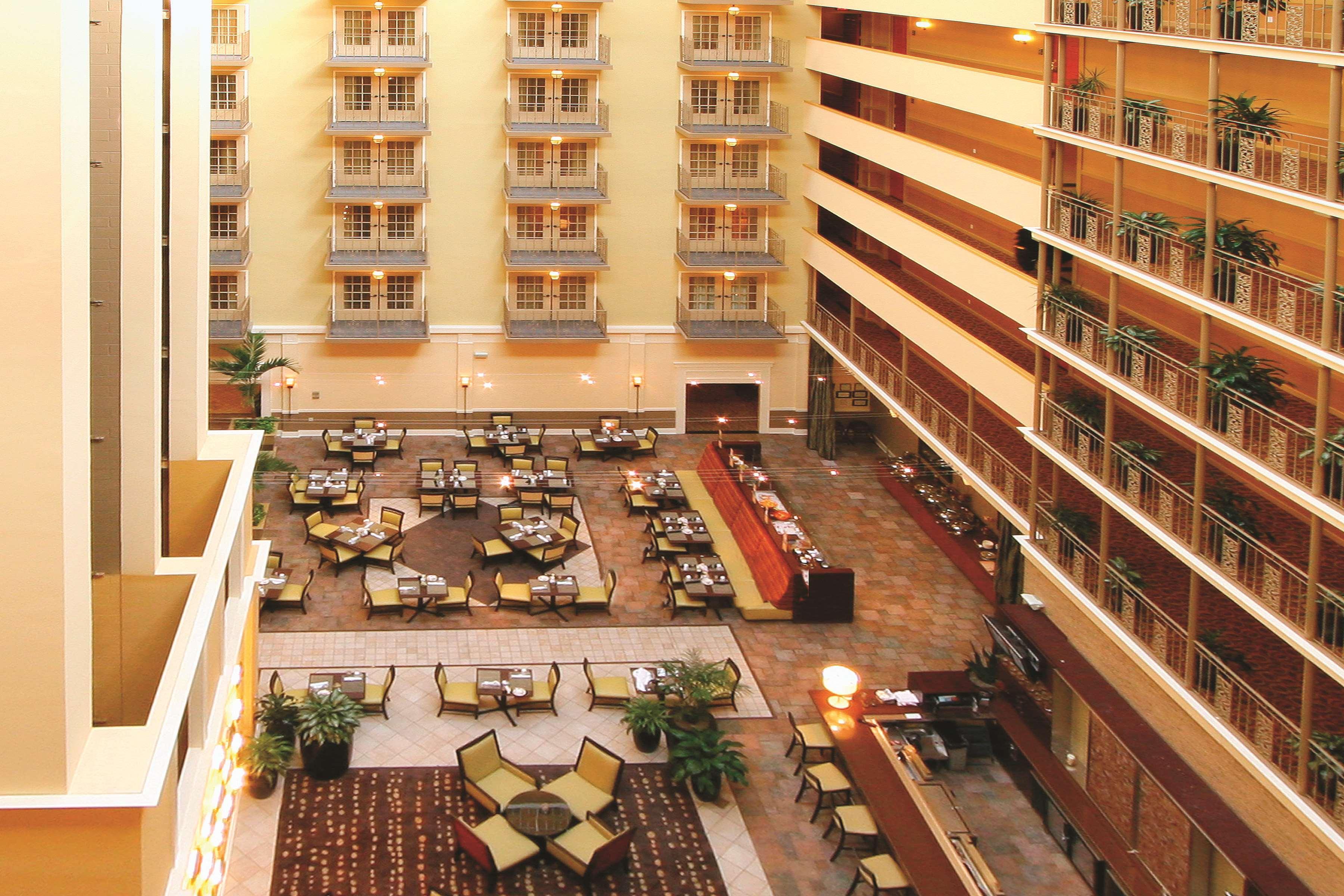 Doubletree Suites By Hilton At The Battery Atlanta Smyrna Exterior foto
