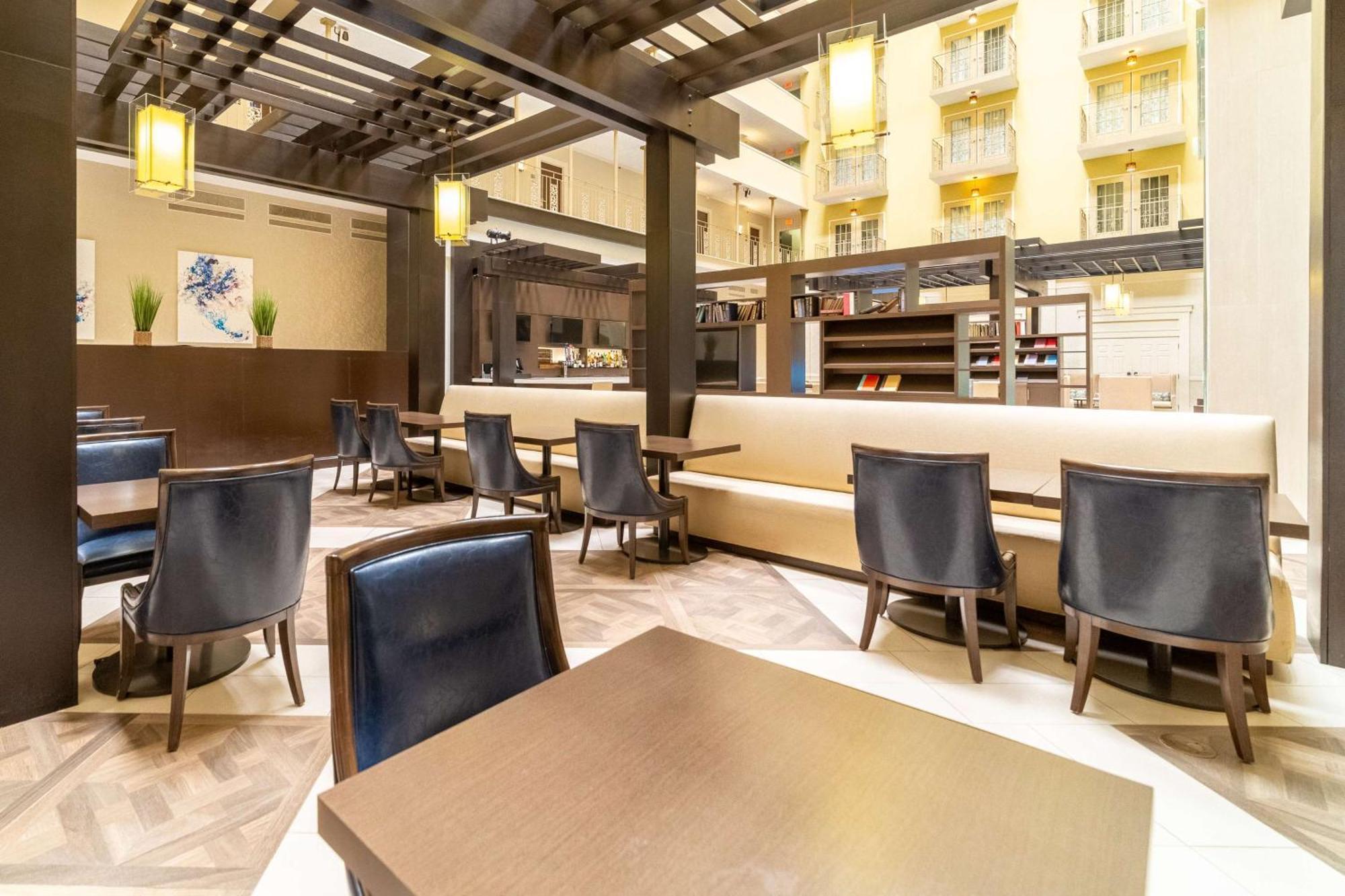 Doubletree Suites By Hilton At The Battery Atlanta Smyrna Exterior foto